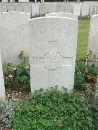 Bethune Town Cemetery - Walker, Walter Arthur Beaumont